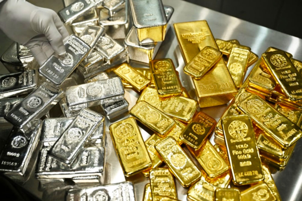 gold and silver bars 