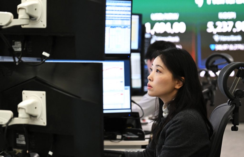 woman behind computer 